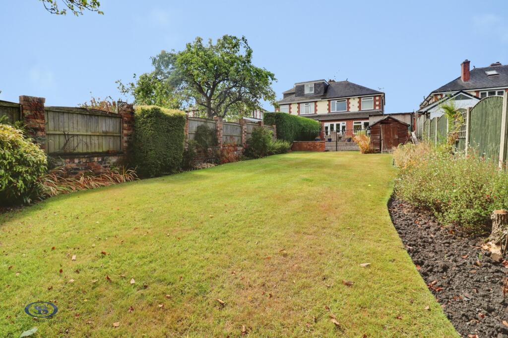 House in Stoke-on-Trent - View 4