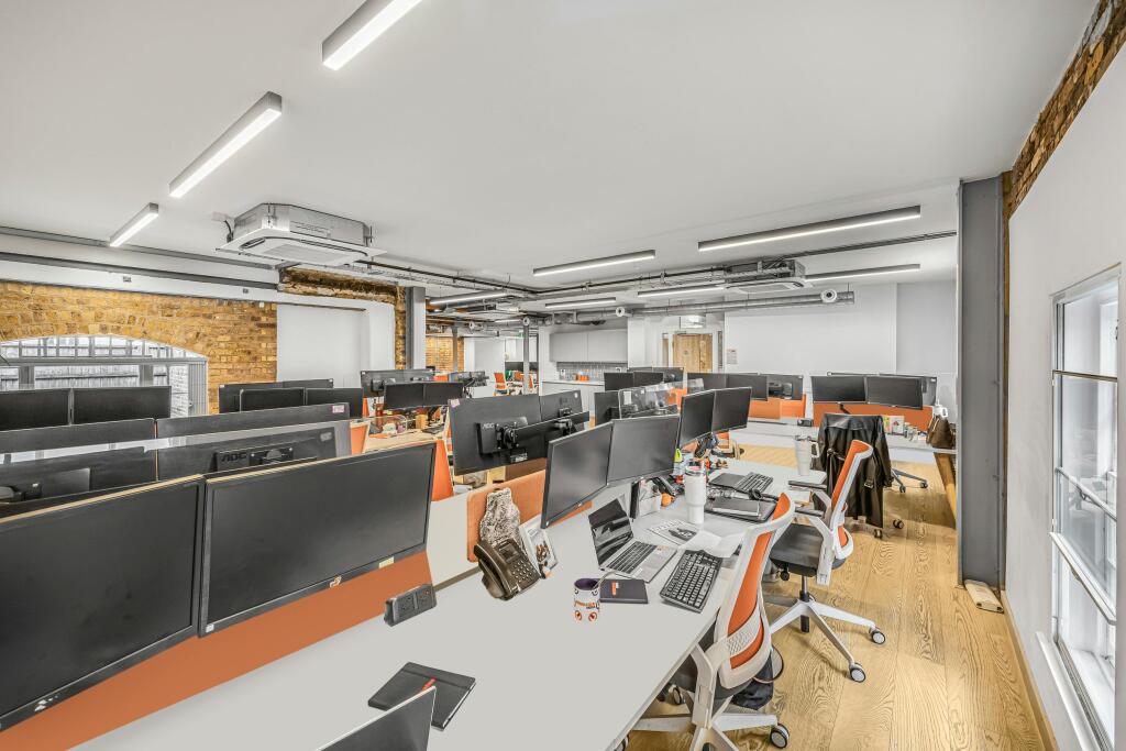 hall 6.jpg