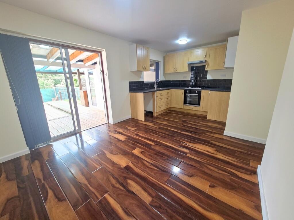 House in Nuneaton and Bedworth, Mount Pleasant - View 4