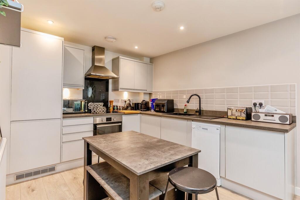Main image of property: Ashton Rise, Bristol