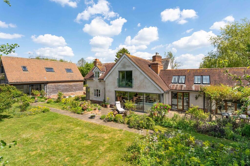 House in West Suffolk, Chimney Street, Hundon - View 3