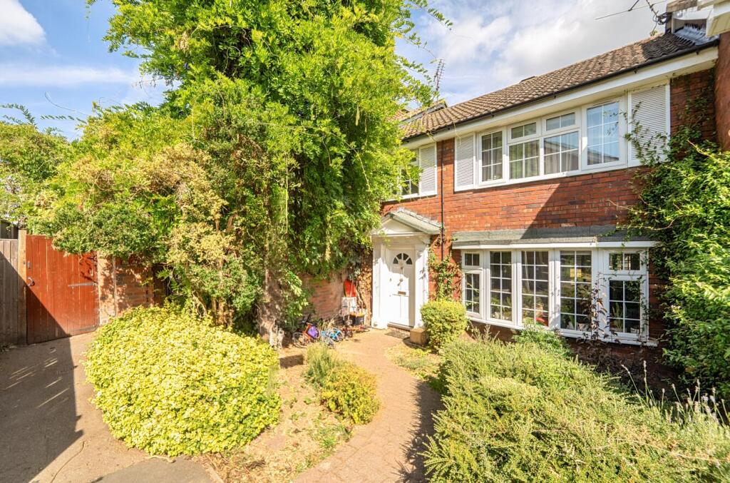 Main image of property: Temple Mead Close, Stanmore, HA7
