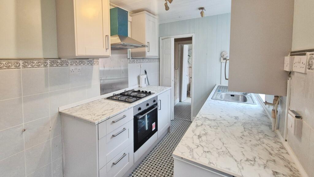 House in Newcastle-under-Lyme, May Bank, Wolstanton Marsh - View 3