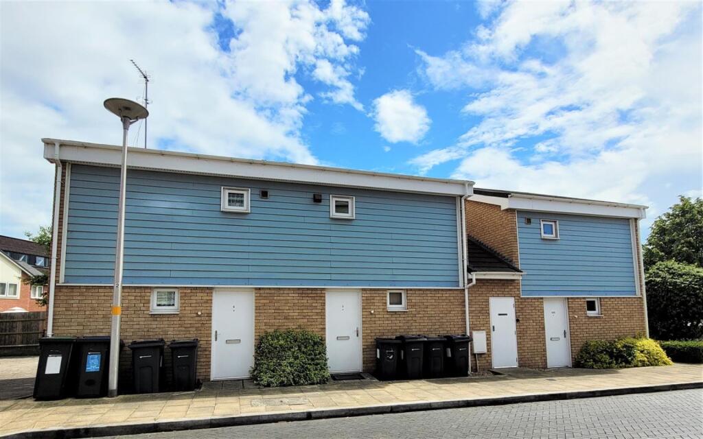 Main image of property: Merlin Way, Birmingham, West Midlands, B35