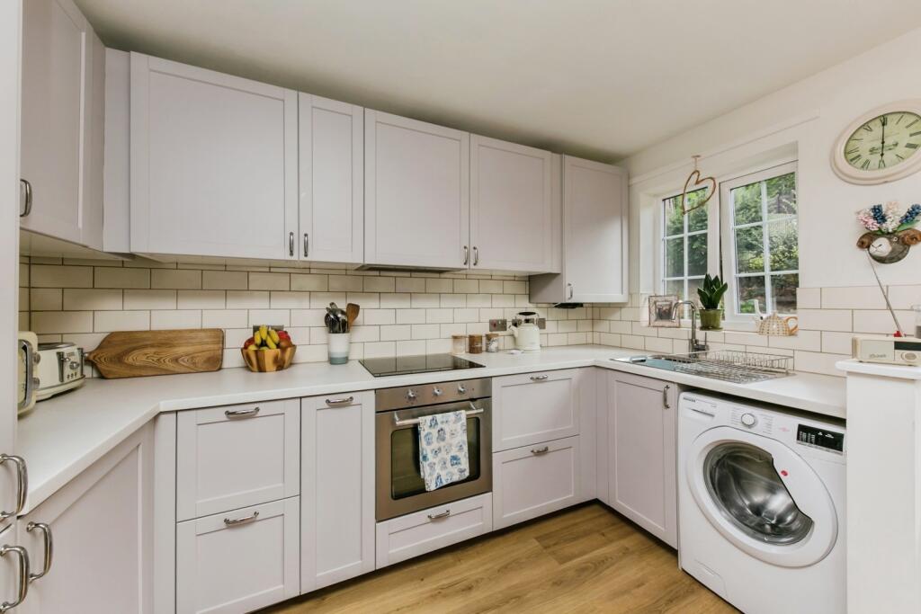 Loxley Close, Macclesfield, Cheshire, SK11 photo 4