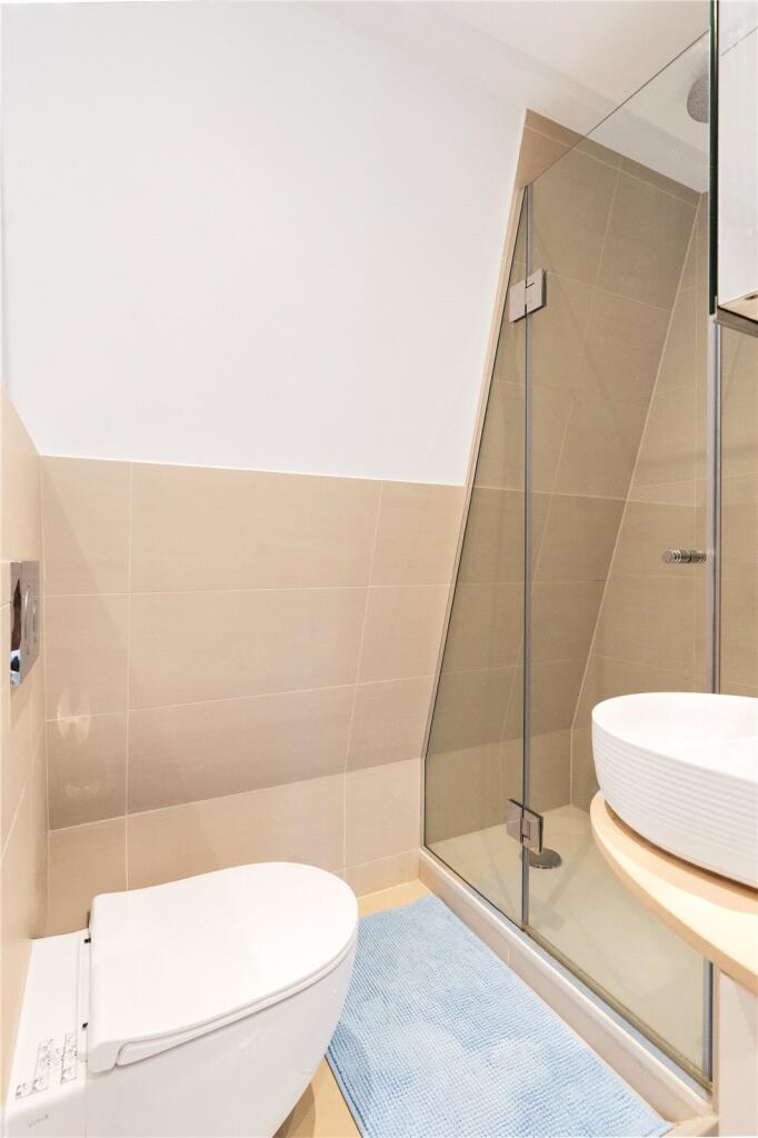 2 bedroom mews property for rent