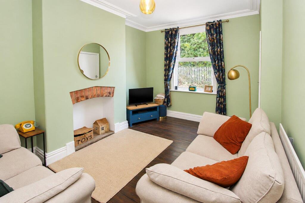 House in Wakefield - View 4