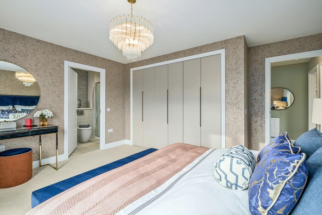House in East Calder, Calderwood - More