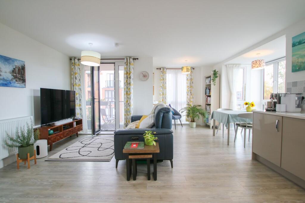 Apartment in Wokingham - More