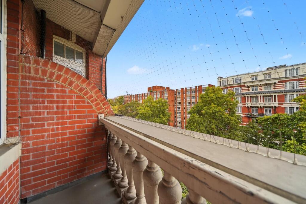 Apartment in London - View 4