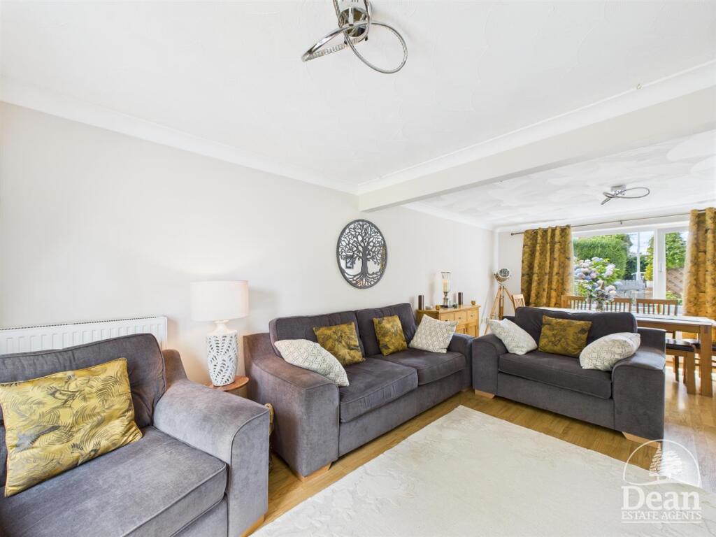 Garlands Road, Alvington, Lydney photo 4