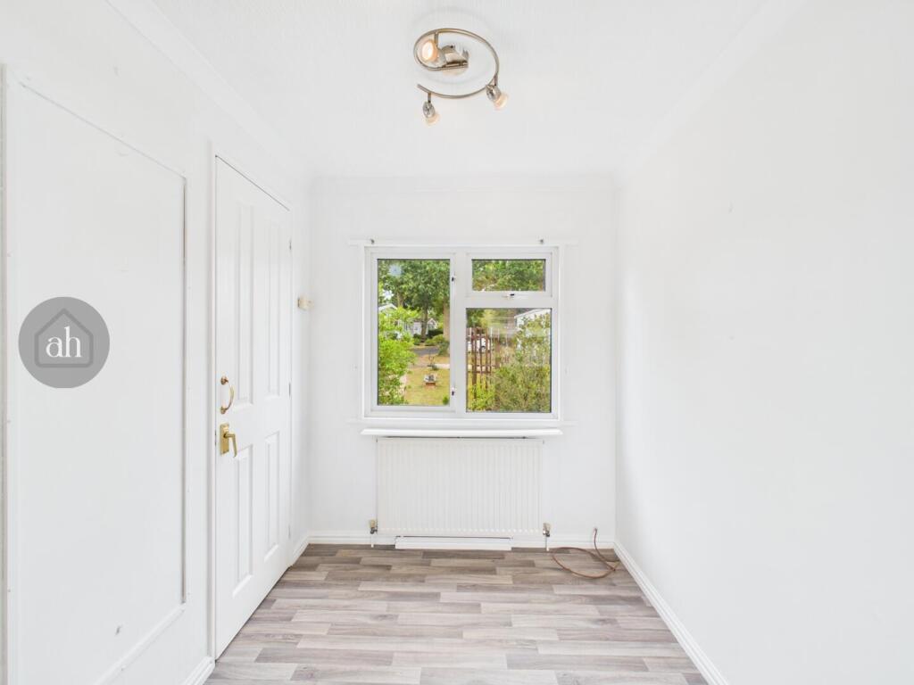 House in Ipswich - View 4