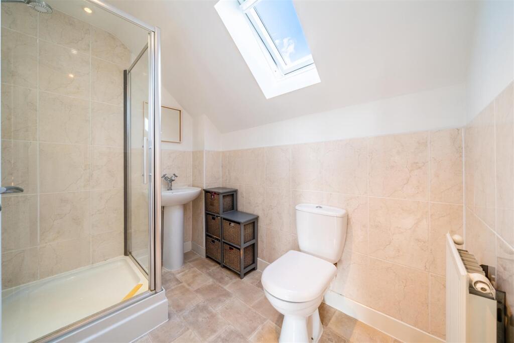 House in Nottingham, Wilford Place, Wilford - More