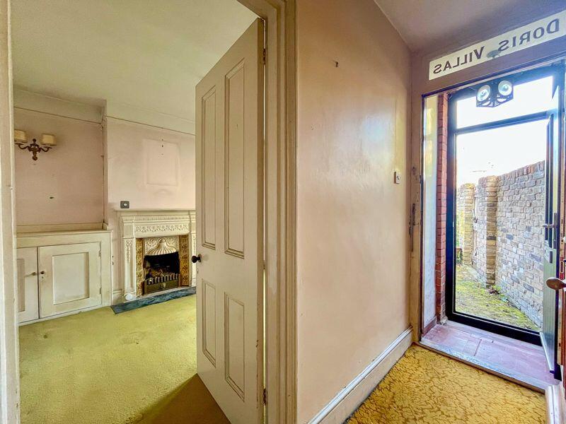 House in Dover, Poulders Gardens, Sandwich - View 2