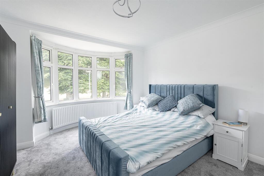 House in Harpenden, Southdown - View 5