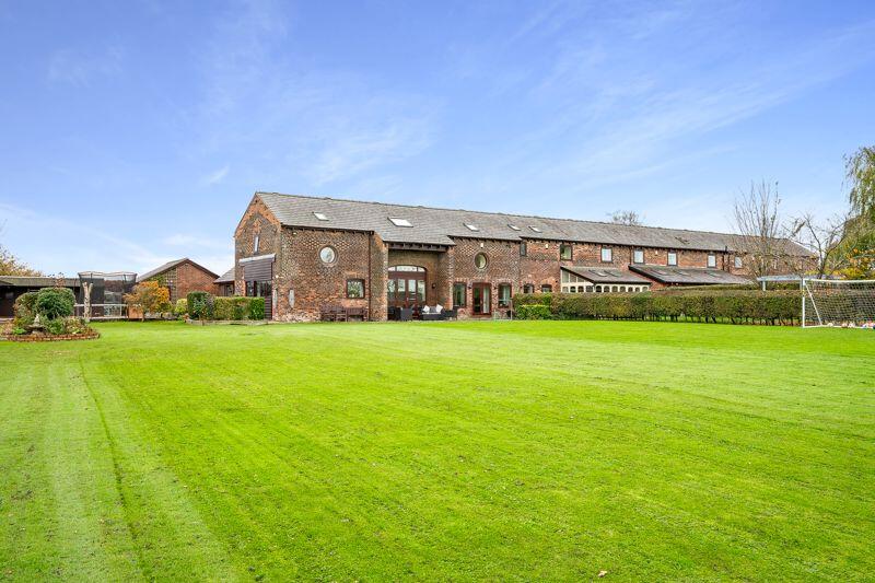 4-bed house on Hall Lane, Warrington, £925,000