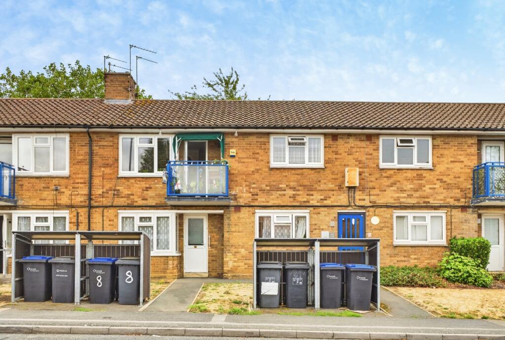 Main image of property: Witham Walk, NORTHAMPTON, Northamptonshire, NN5