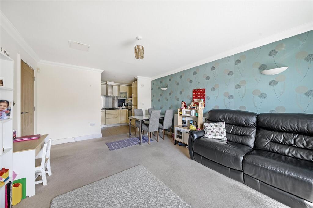 Reservoir Road, Ruislip, Middlesex – pohled 3