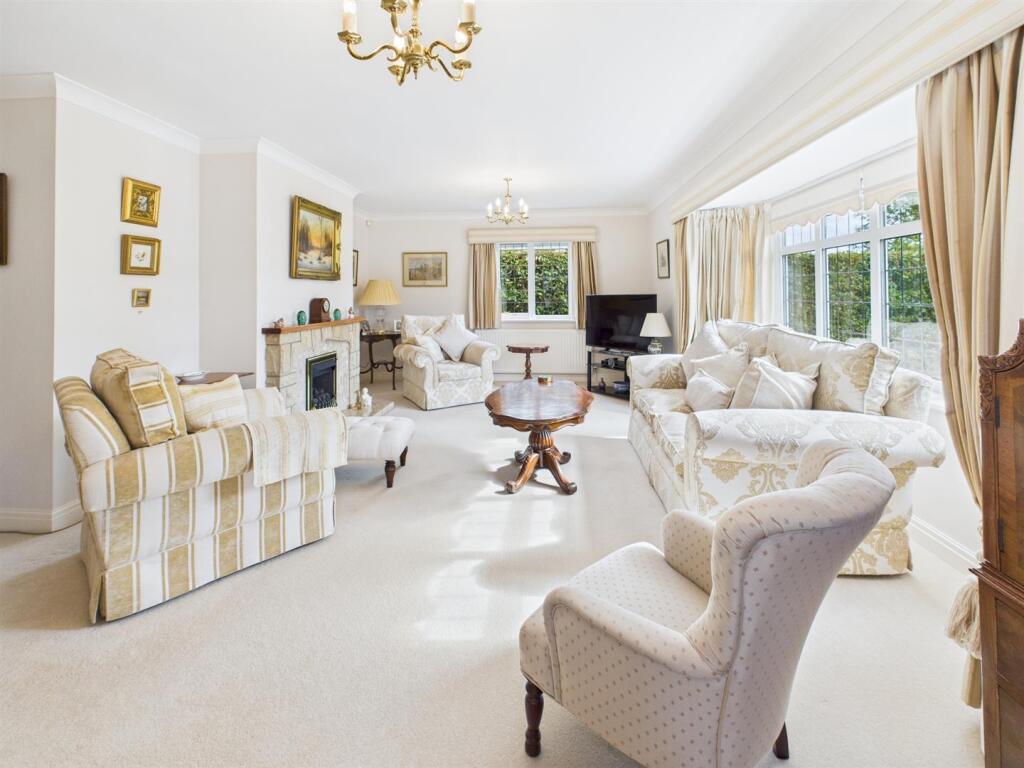 23 Tor O Moor Road, Woodhall Spa photo 3