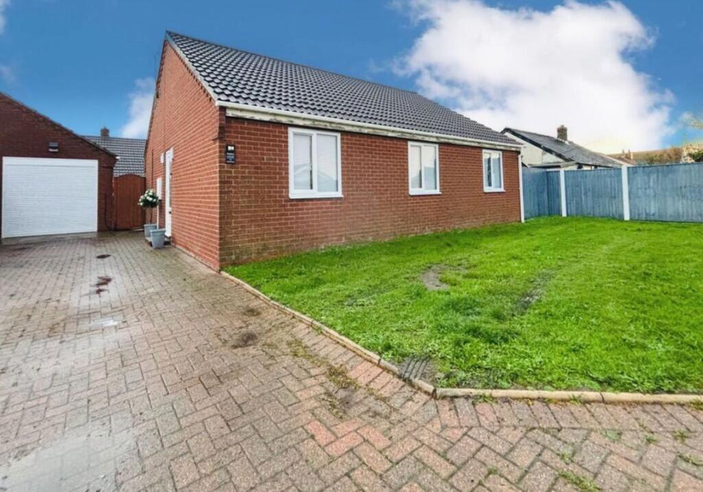Main image of property: 71 Fakes Road, Hemsby, Great Yarmouth, Norfolk, NR29 4JL