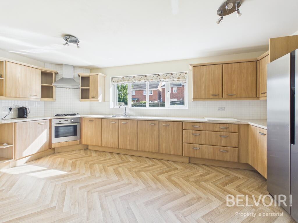 House in Stoke-on-Trent - View 5