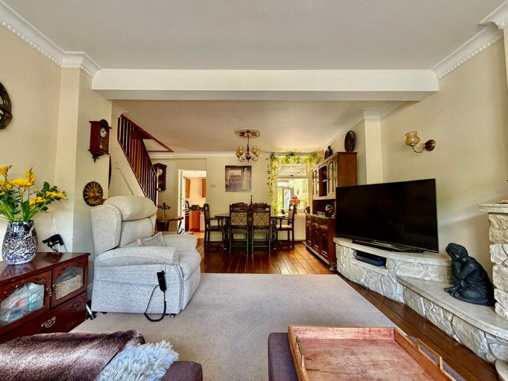 House in Newport - View 4