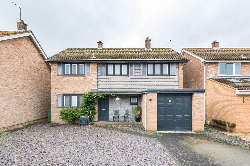 Main image of property: Lakeside, North Oxford, OX2