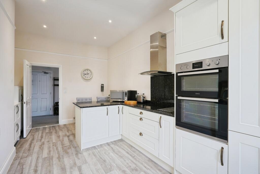 Apartment in Canterbury - More