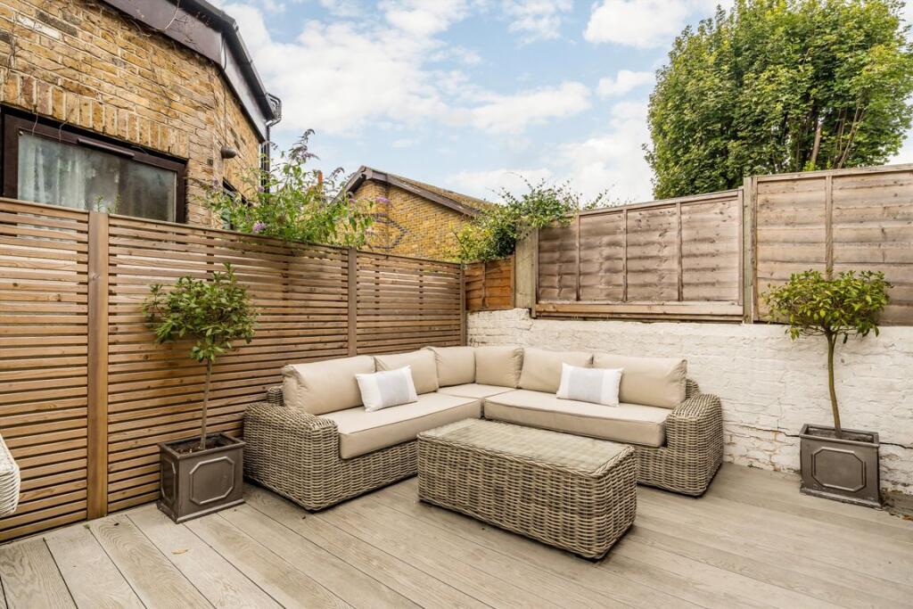 Apartment in London - View 3