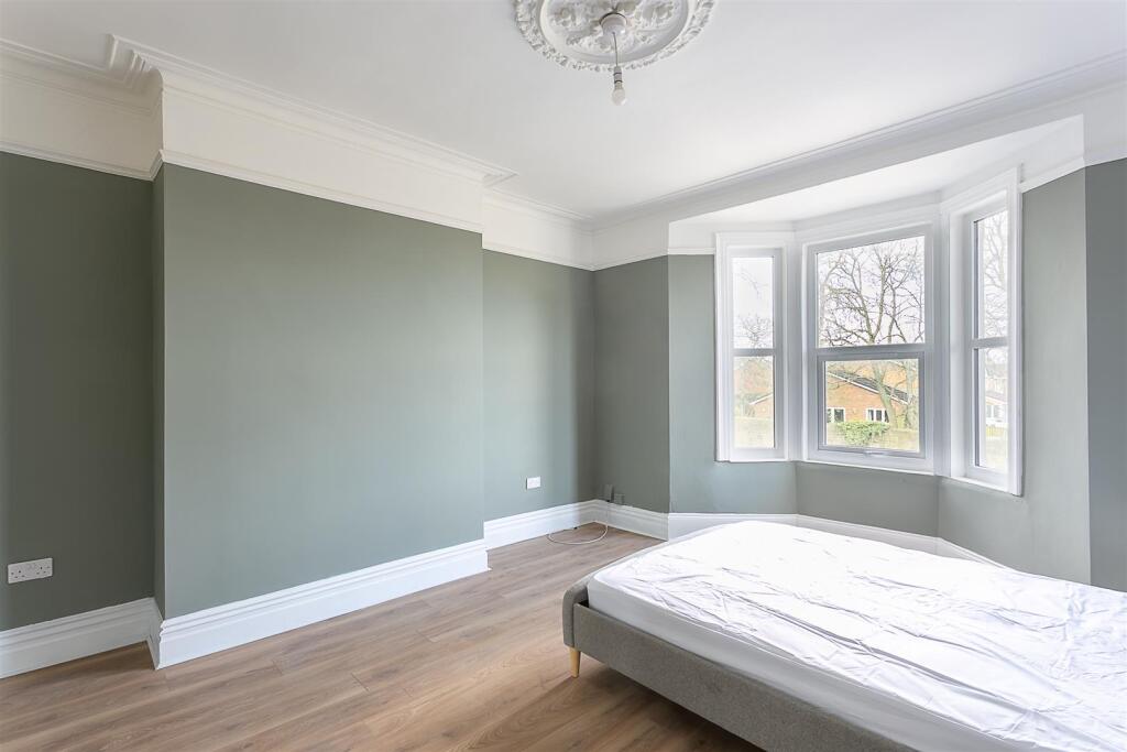 Apartment in Newcastle upon Tyne - View 3