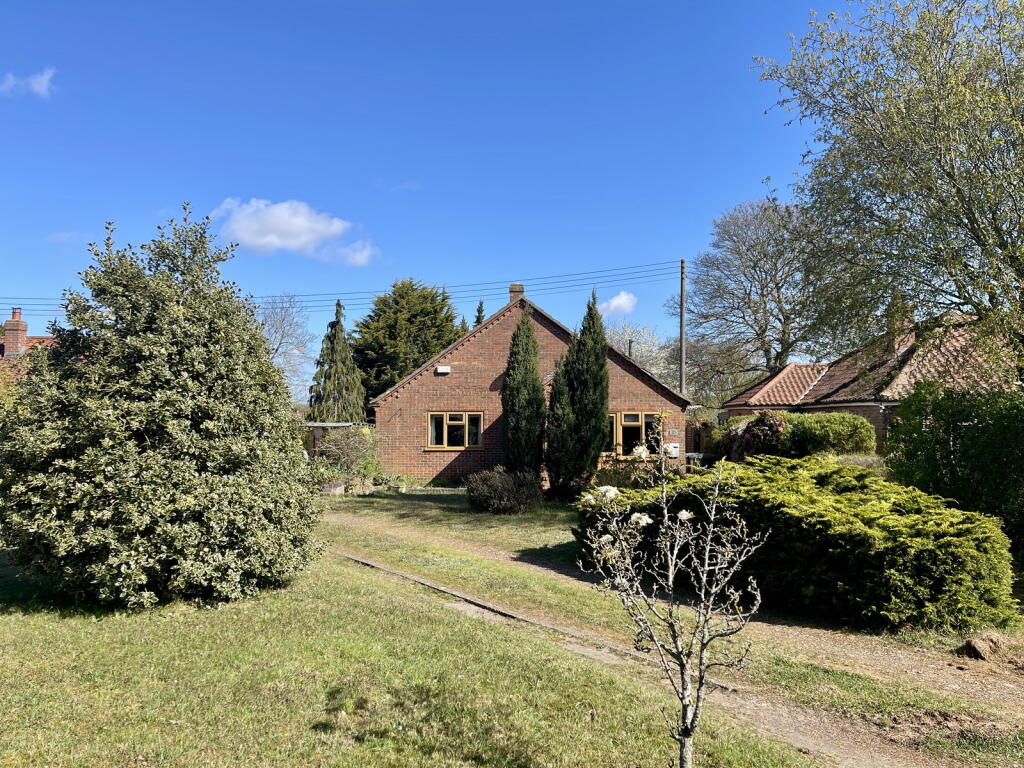 3-bed detached on Knodishall, Saxmundham, £465,000