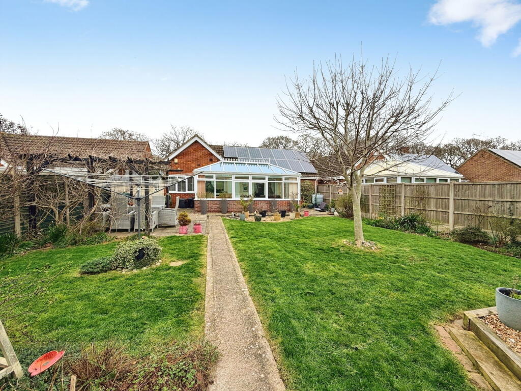 Saxon Road,Blackfield,Southampton,SO45 1WY photo 2