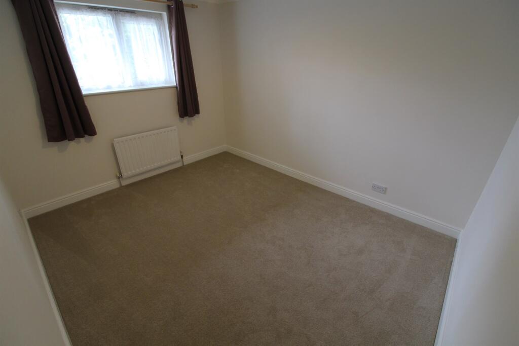Apartment in Enfield - More