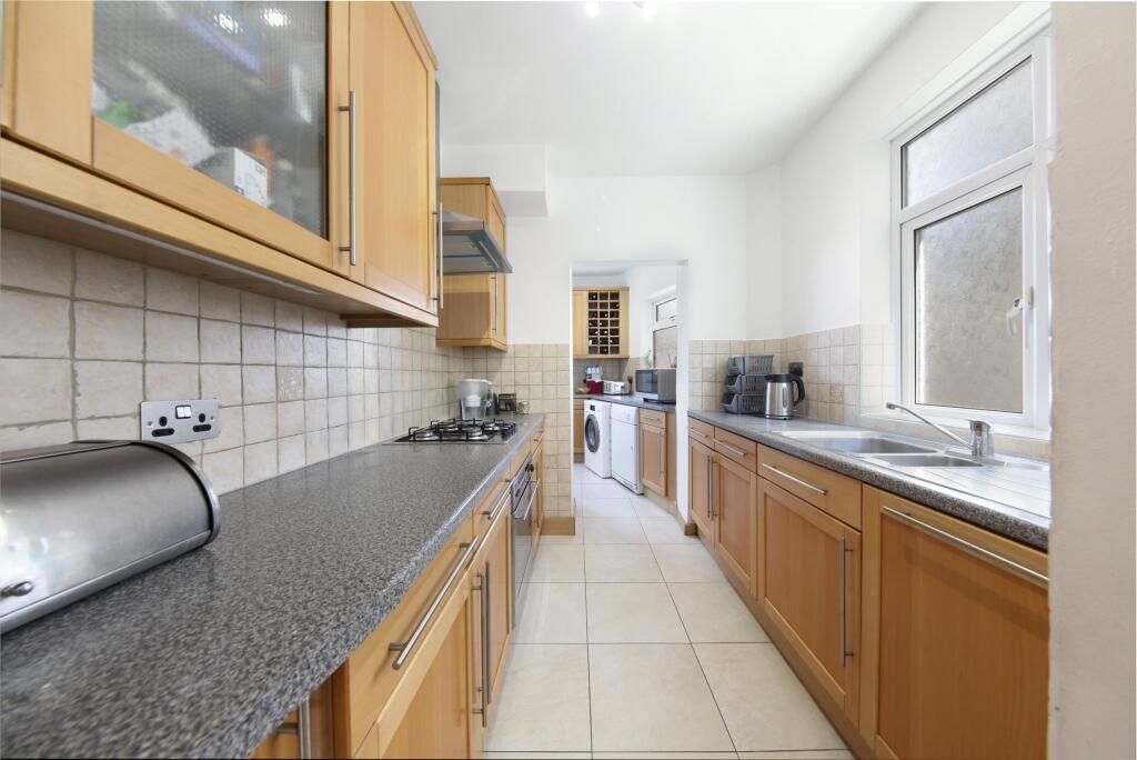 House in London, Grahame Park, Mill Hill - View 5