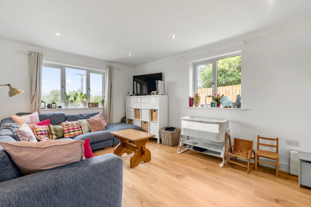 House in Plymouth - View 4