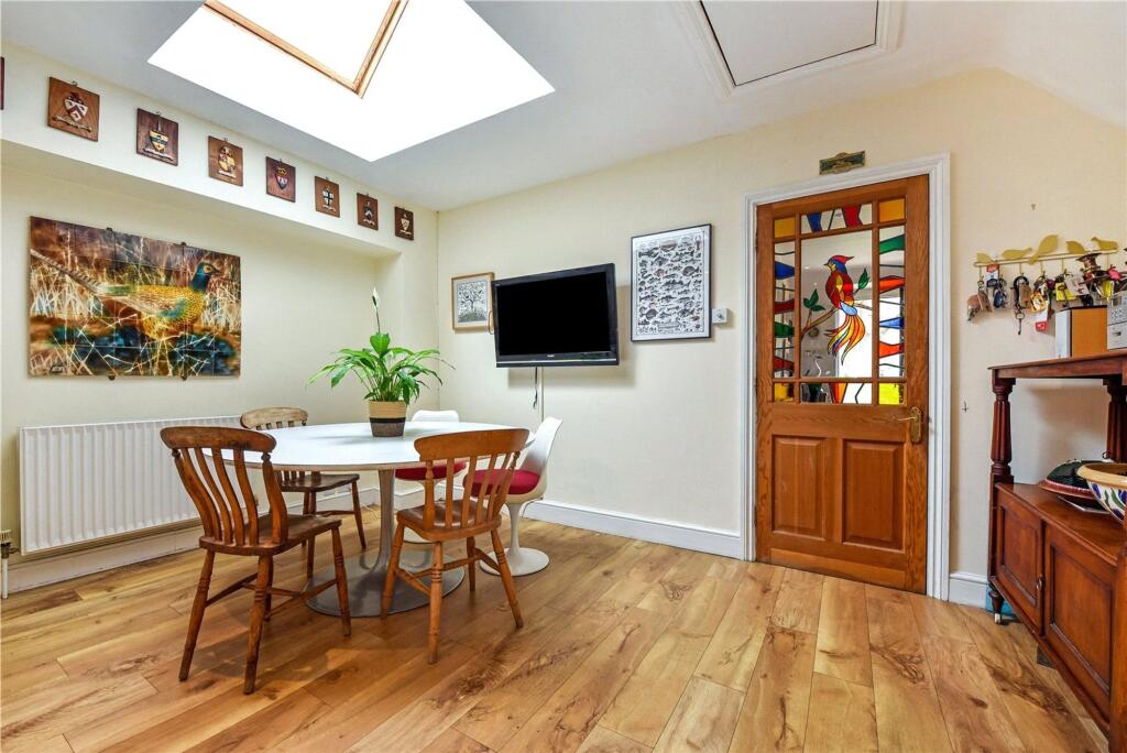 Level Mare Lane, Eastergate, PO20 photo 5