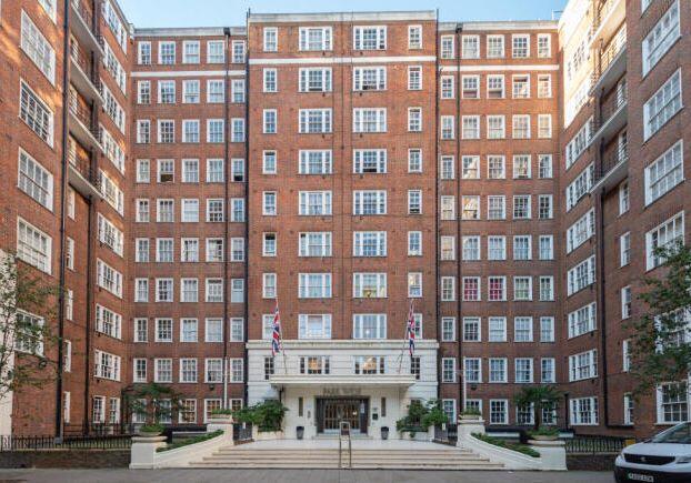 Main image of property: Flat 370 Park West, Edgware Road, Paddington, London, W2 2QS