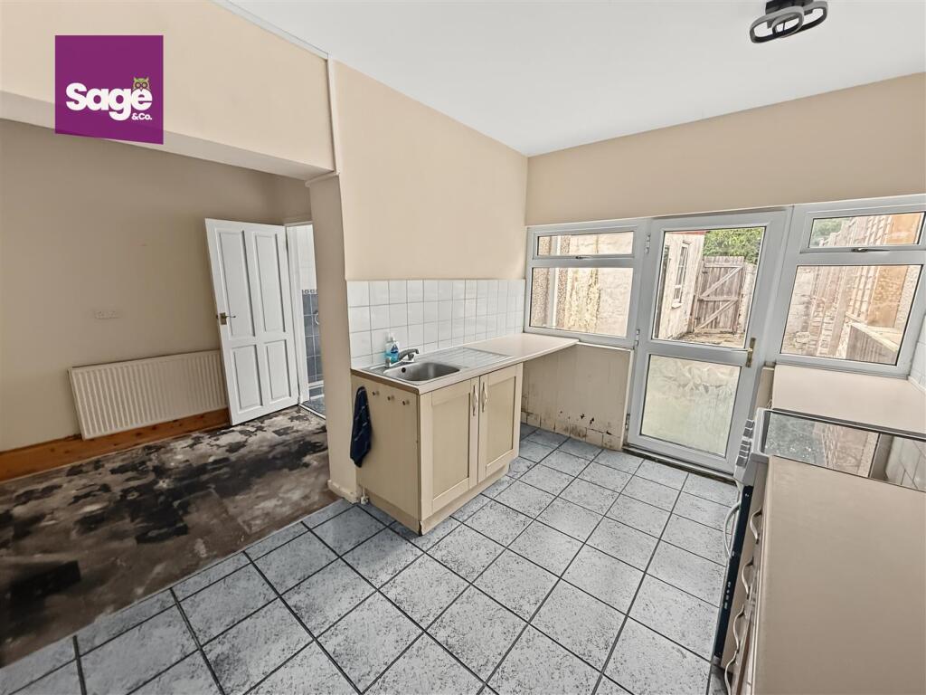 House in Risca, Pontymister - View 4