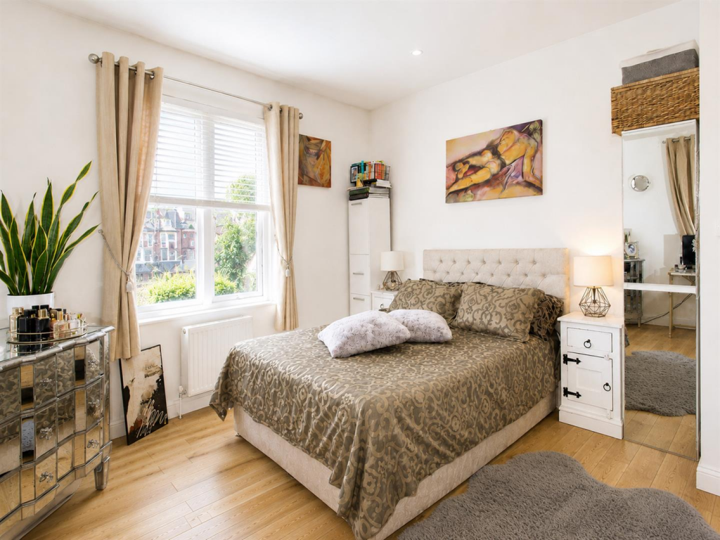 Apartment in London - View 4
