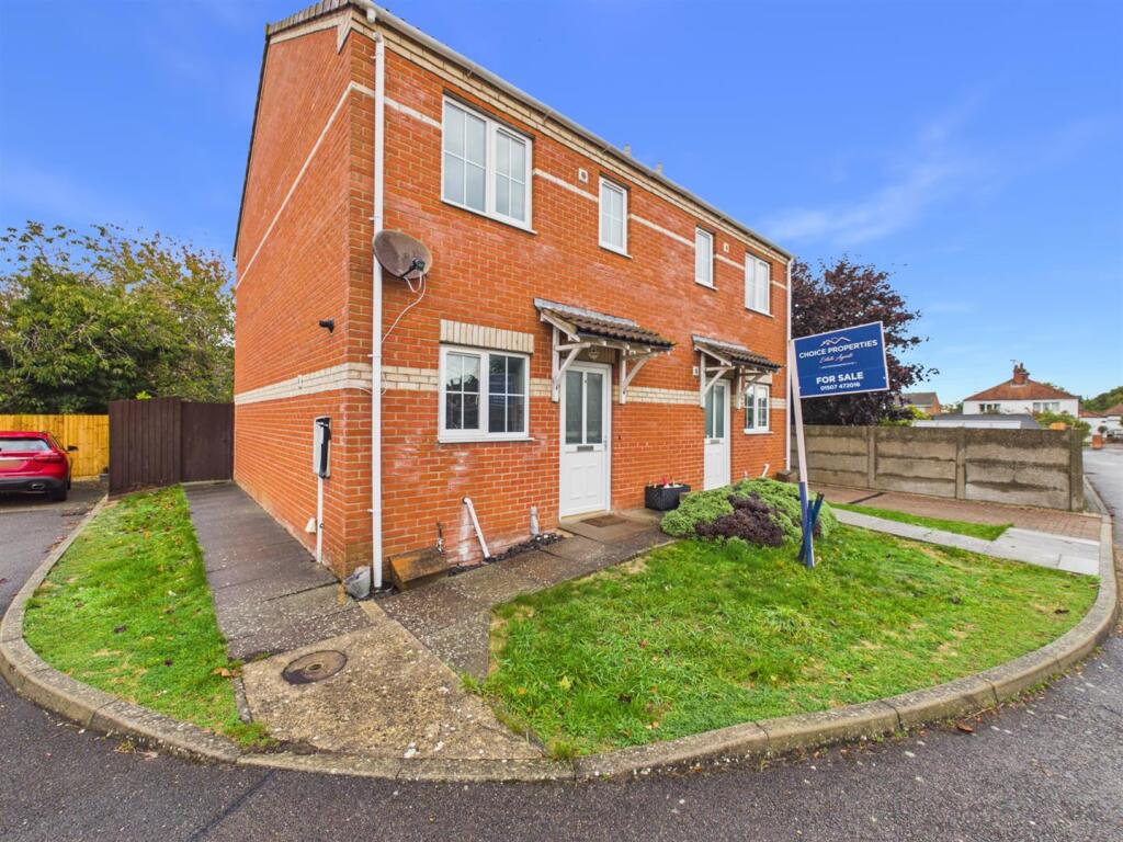 2-bed semi-detached on Freemans Orchard, Mablethorpe, £155,000