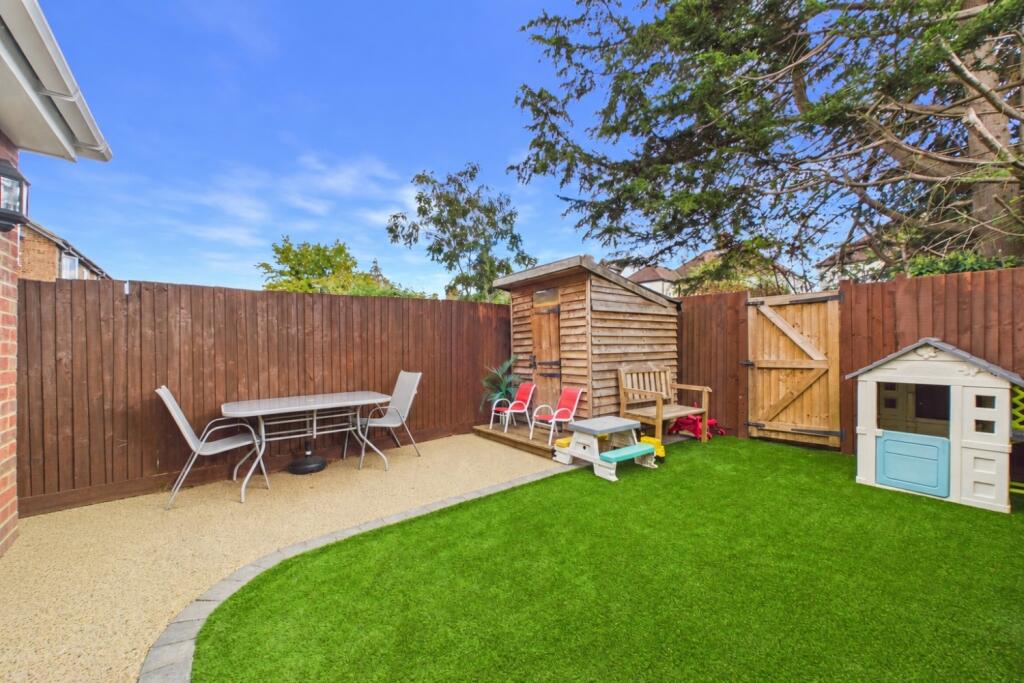 House in Luton, Leighton-Linslade - View 4