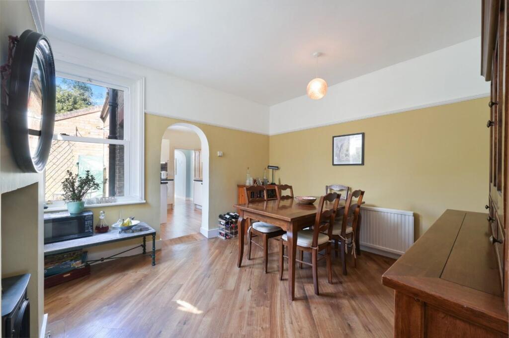House in Epsom and Ewell, Manor Park - View 4
