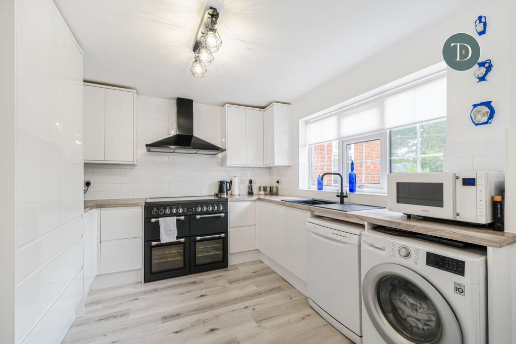 House in Chester, Ellesmere Port - More
