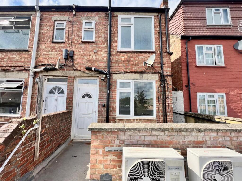 Main image of property: Long Lane, Hillingdon, Middlesex, UB10
