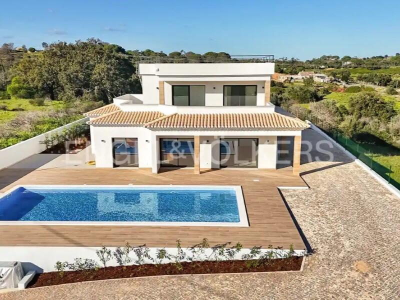 Main image of property: Algarve, Lagoa