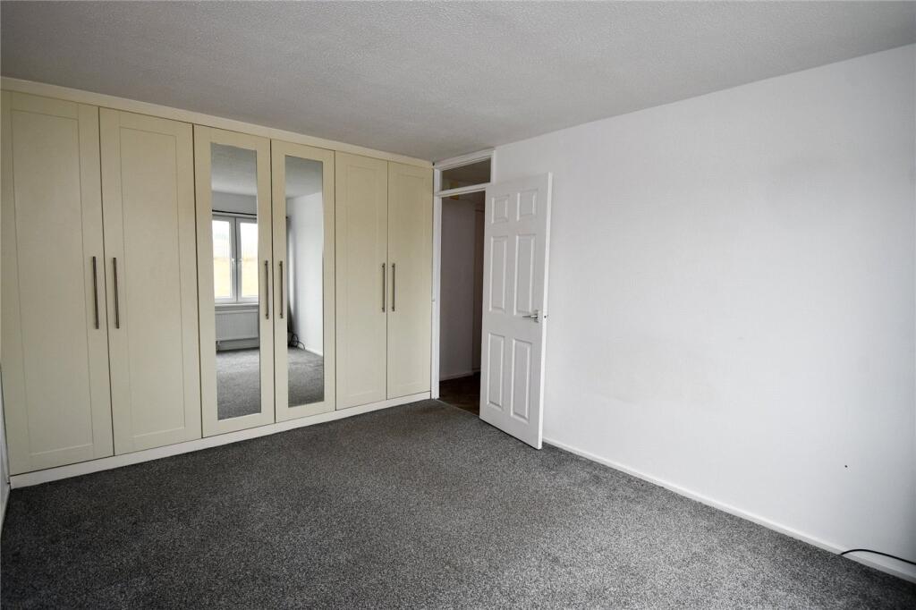Apartment in Wirral, Liverpool City Region - More