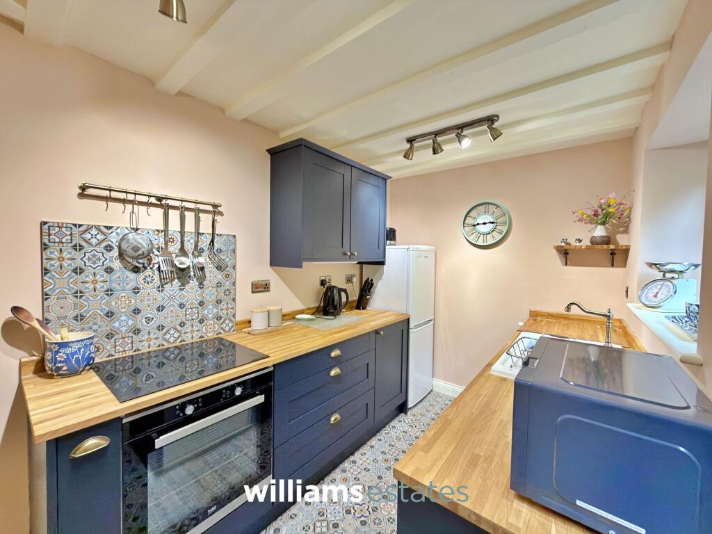 House in Cefn Berain, Llannefydd - View 3