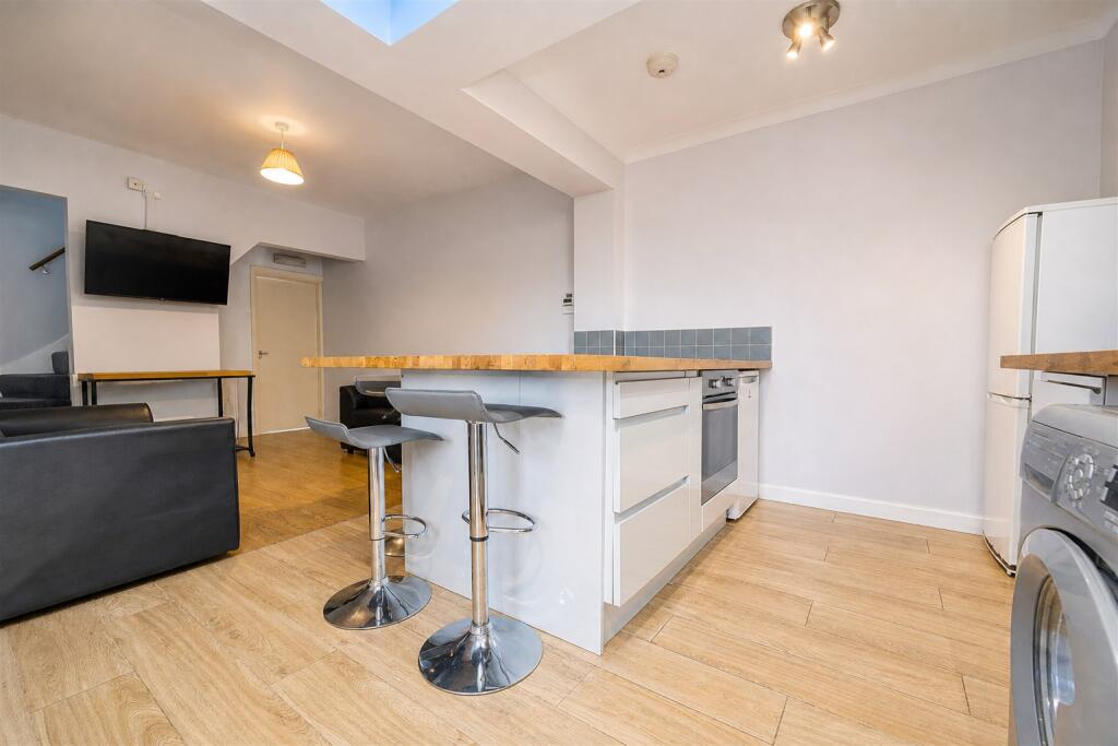House in Birmingham, Selly Oak - View 5
