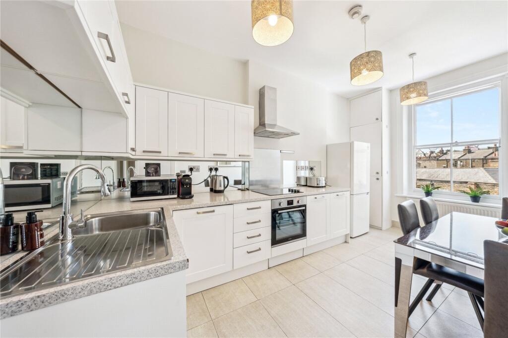 Apartment in London - View 2
