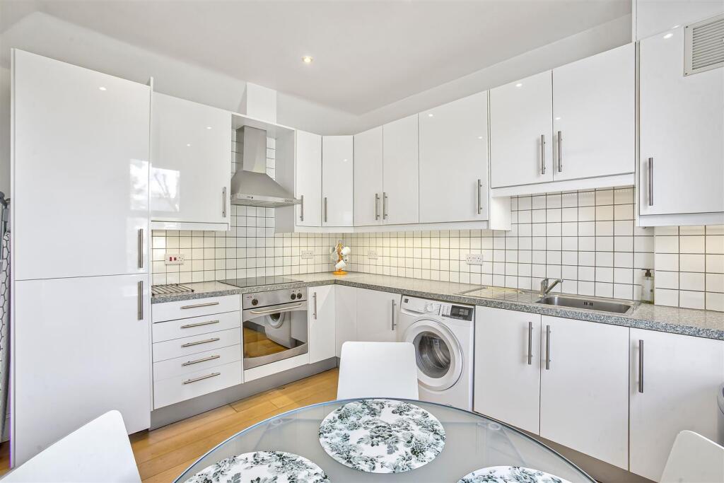 Main image of property: Castelnau, Barnes SW13